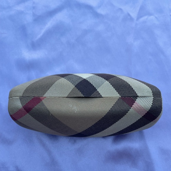 Authentic Burberry Non-Rx Sunglasses Size O/S - Picture 14 of 16